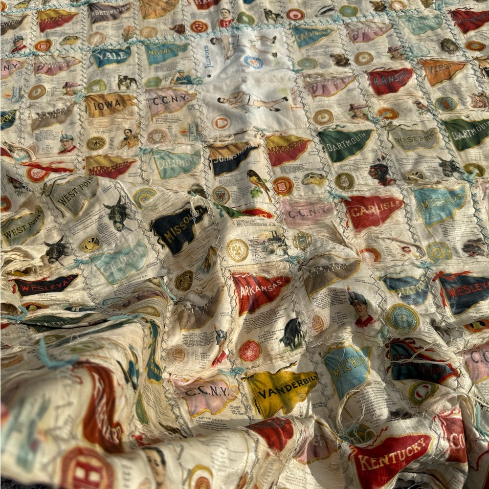 1920s Quilt‎ Made from 1900s Silk Cigarette Slips - Picture 11 of 16